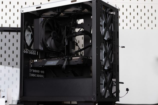 DeepCool MACUBE 110 mit MF 120 GT